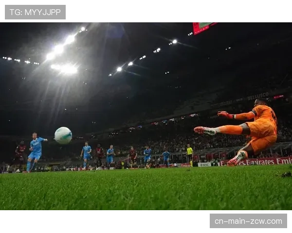 官方:那不勒斯与主帅卡尔佐纳续约至2027年 官方:那不勒斯与主帅卡尔佐纳续约至2027年